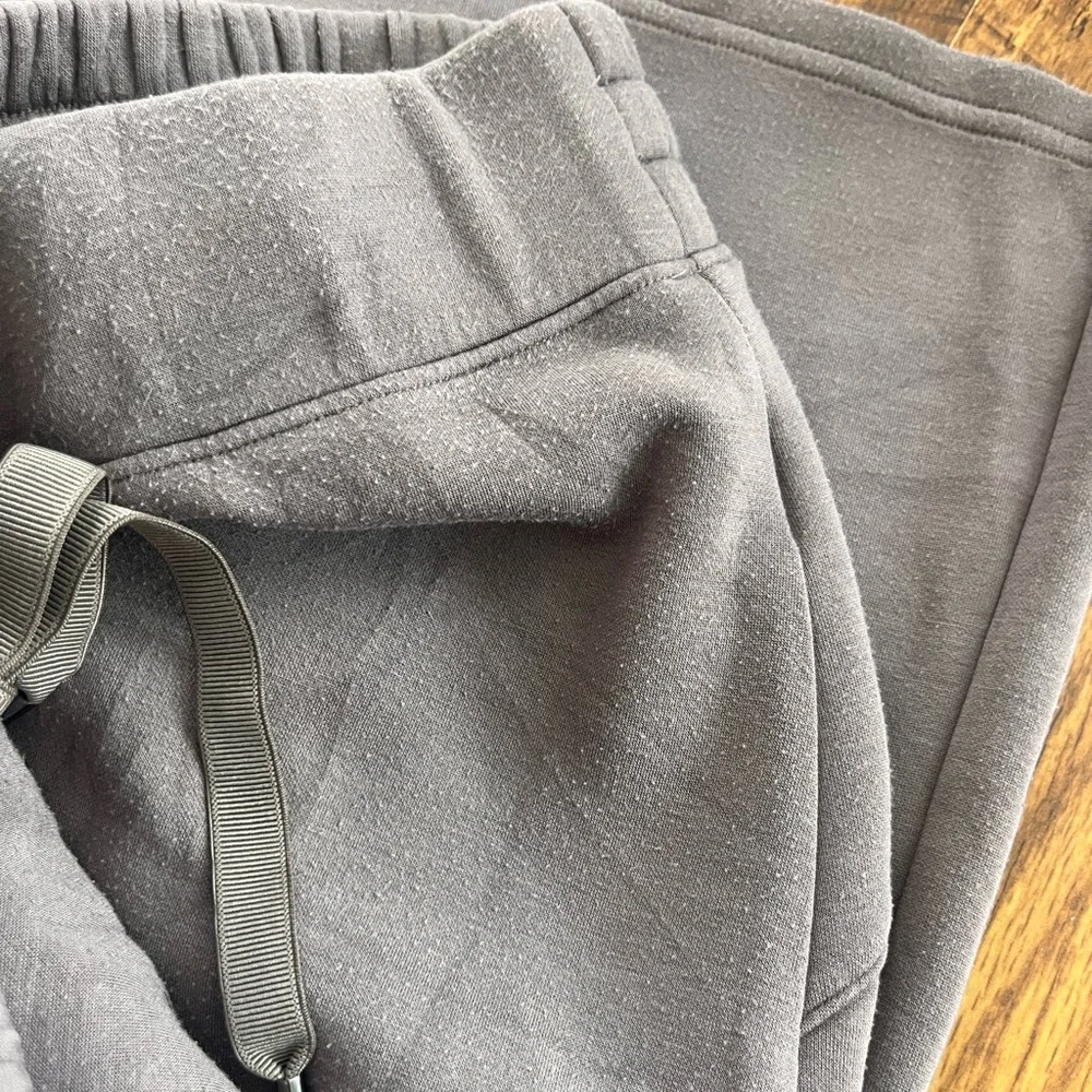 AirEssentials Wide Leg Pants - Picture 5 of 5